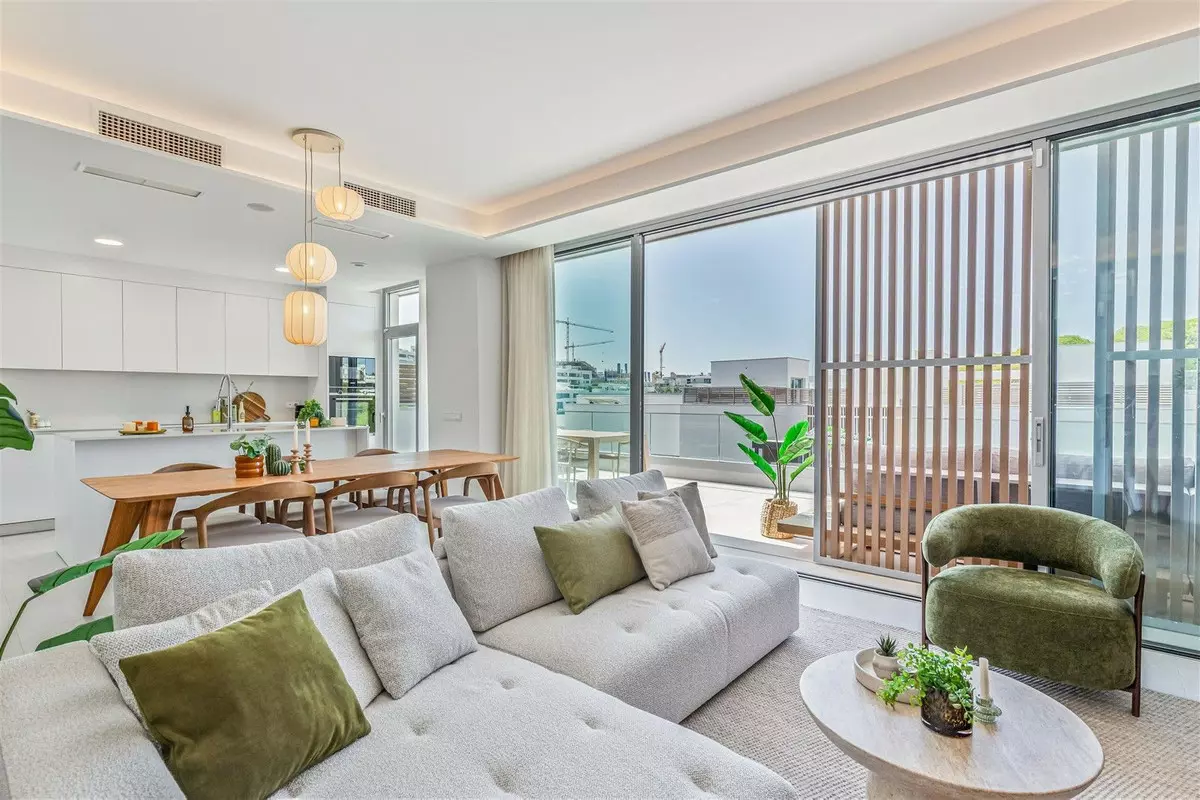 3-bedroom Apartment In Marbella, Spain (148 M²)