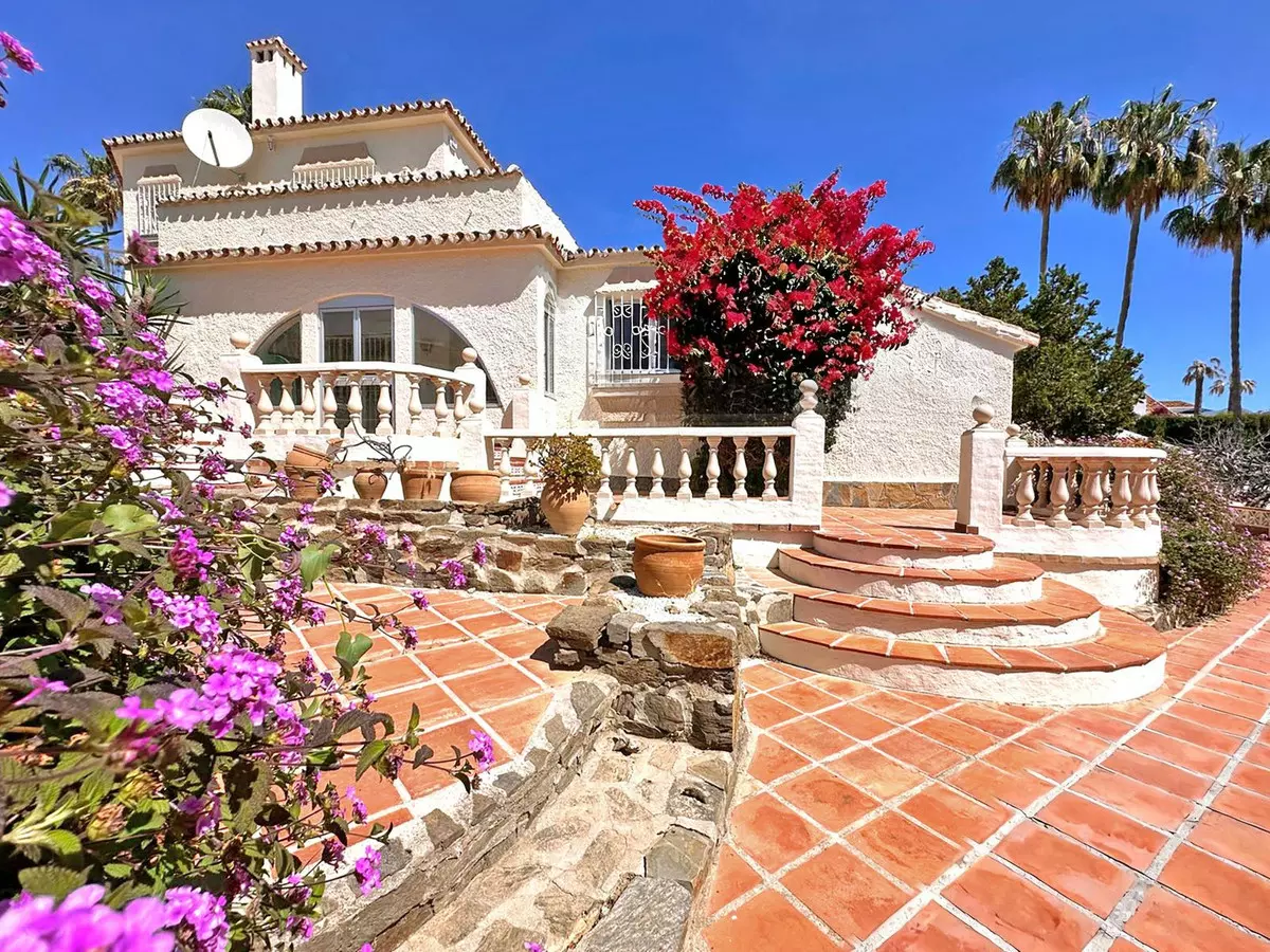 4-bedroom Villa In Mijas, Spain (189 M²)
