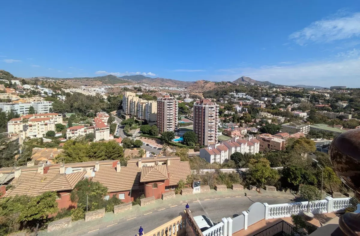 5-bedroom Villa In Málaga, Spain (403 M²)
