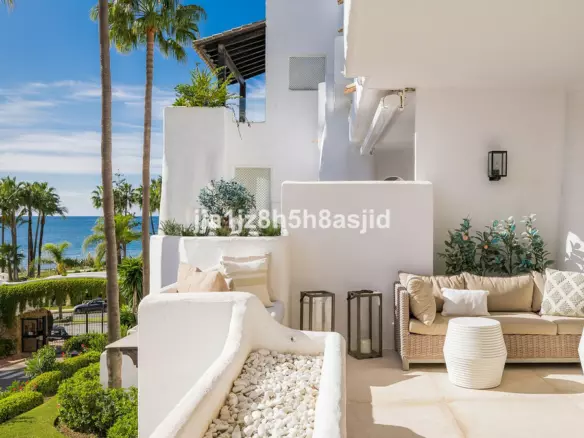 3-bedroom Apartment In Marbella, Spain (136 M²)