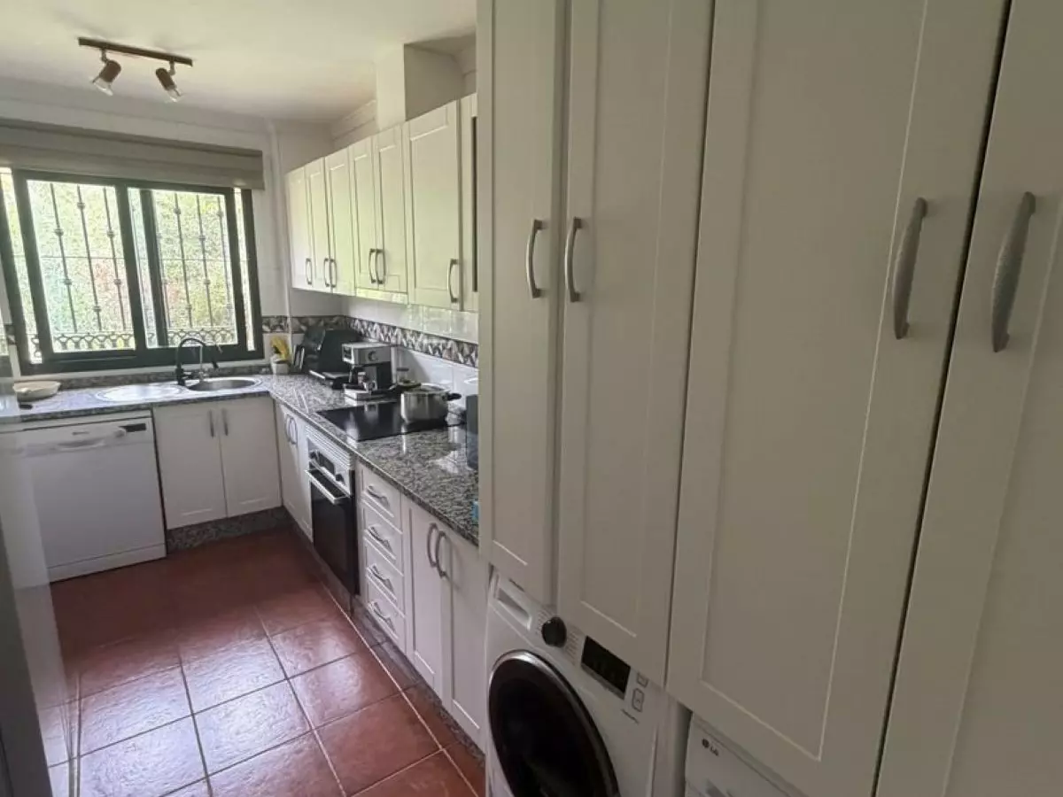 3-bedroom Apartment In Marbella, Spain (100 M²)
