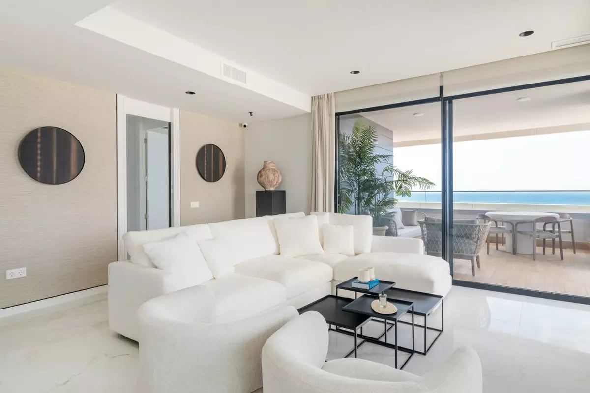 2-bedroom Apartment In Benidorm, Spain (103 M²)