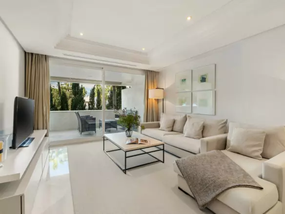2-bedroom Apartment In Marbella, Spain (127 M²)