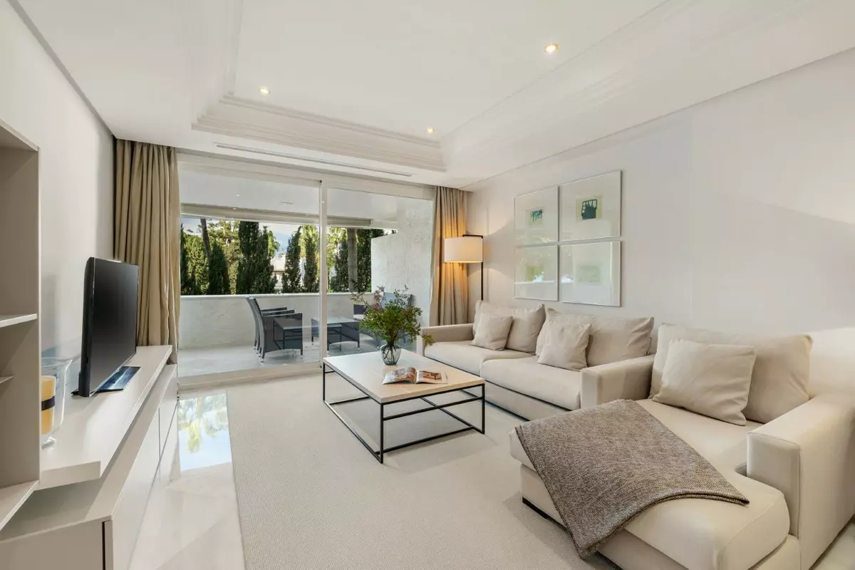 2-bedroom Apartment In Marbella, Spain (127 M²)