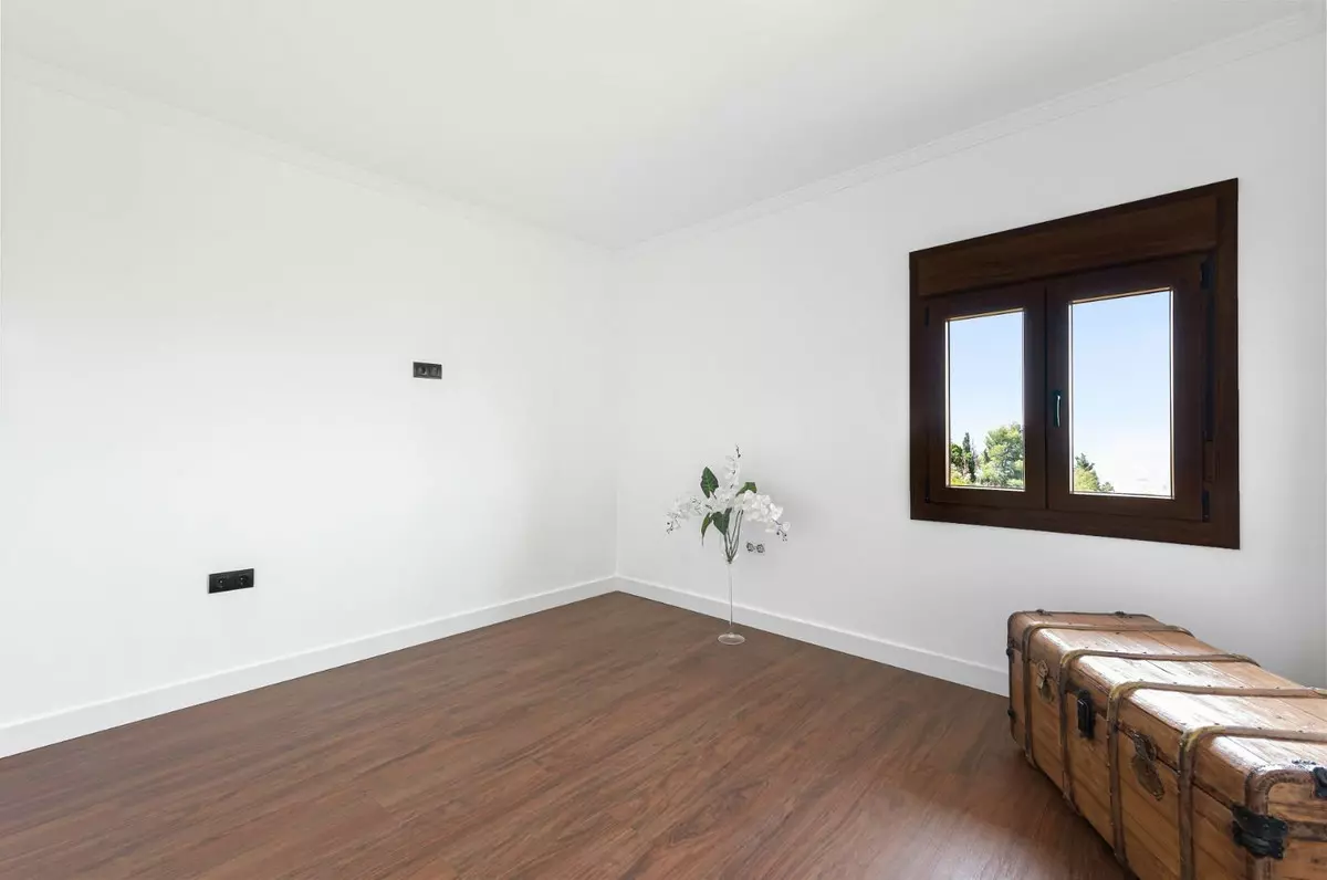 4-bedroom Villa In Málaga, Spain (200 M²)