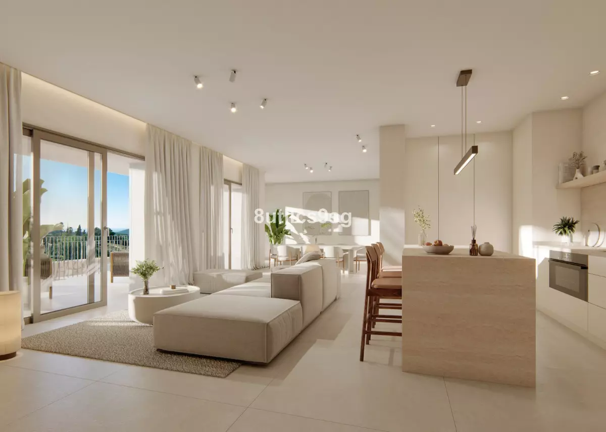 4-bedroom Villa In Istan, Spain (305 M²)
