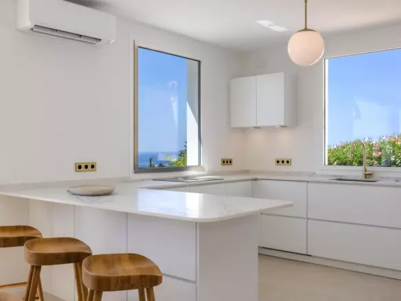 4-bedroom Villa In Marbella, Spain (239 M²)