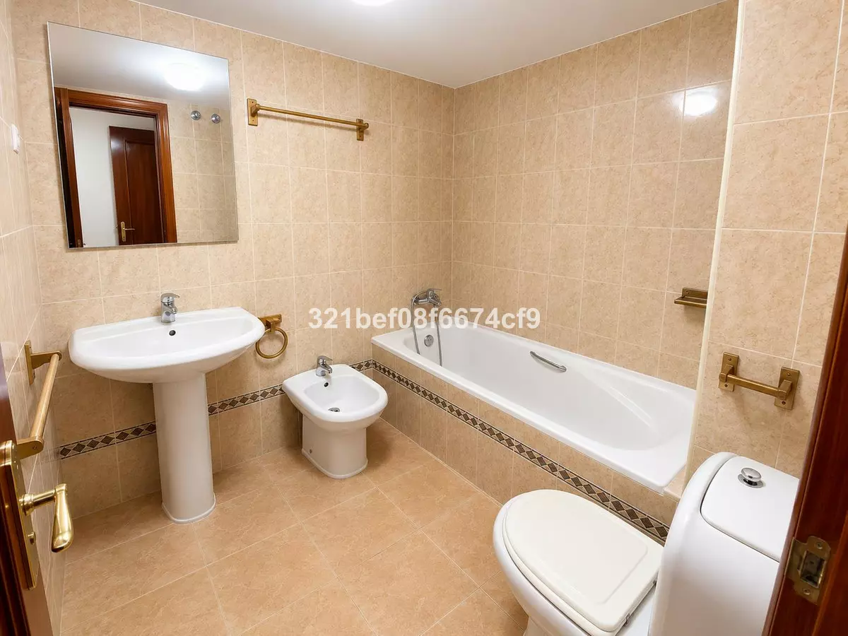 4-bedroom Apartment In Málaga, Spain (130 M²)