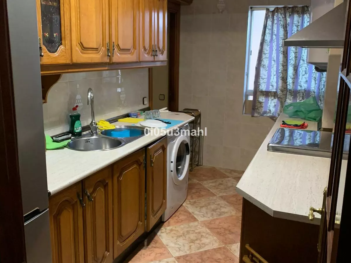 3-bedroom Apartment In Málaga, Spain (105 M²)