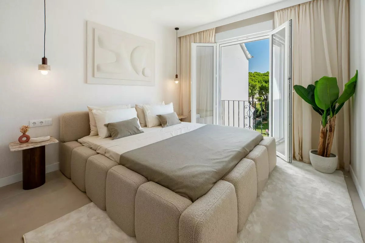 3-bedroom Apartment In Estepona, Spain (193 M²)