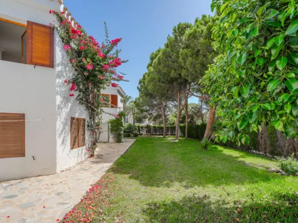 4-bedroom Villa In Orihuela, Spain (300 M²)