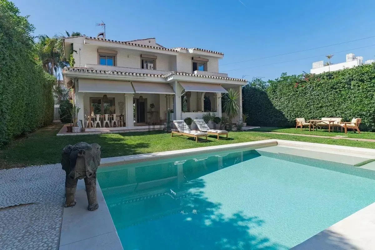 4-bedroom Villa In Torremolinos, Spain (291 M²)