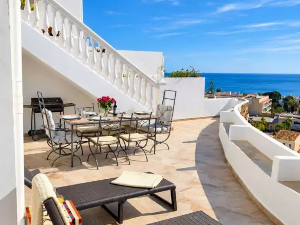 2-bedroom Apartment In Torremolinos, Spain (215 M²)