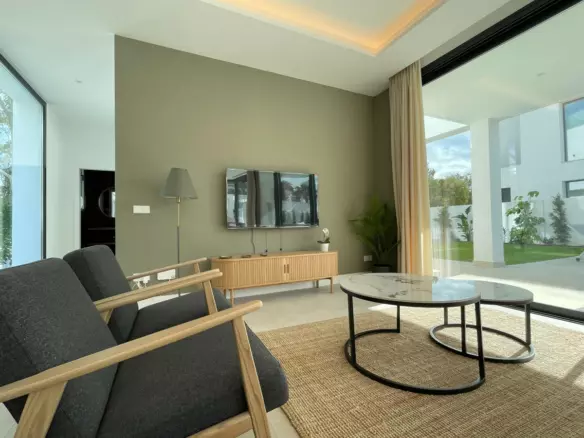 6-bedroom Villa In Estepona, Spain (418 M²)