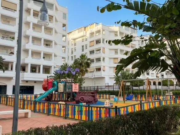 4-bedroom Apartment In Marbella, Spain (190 M²)