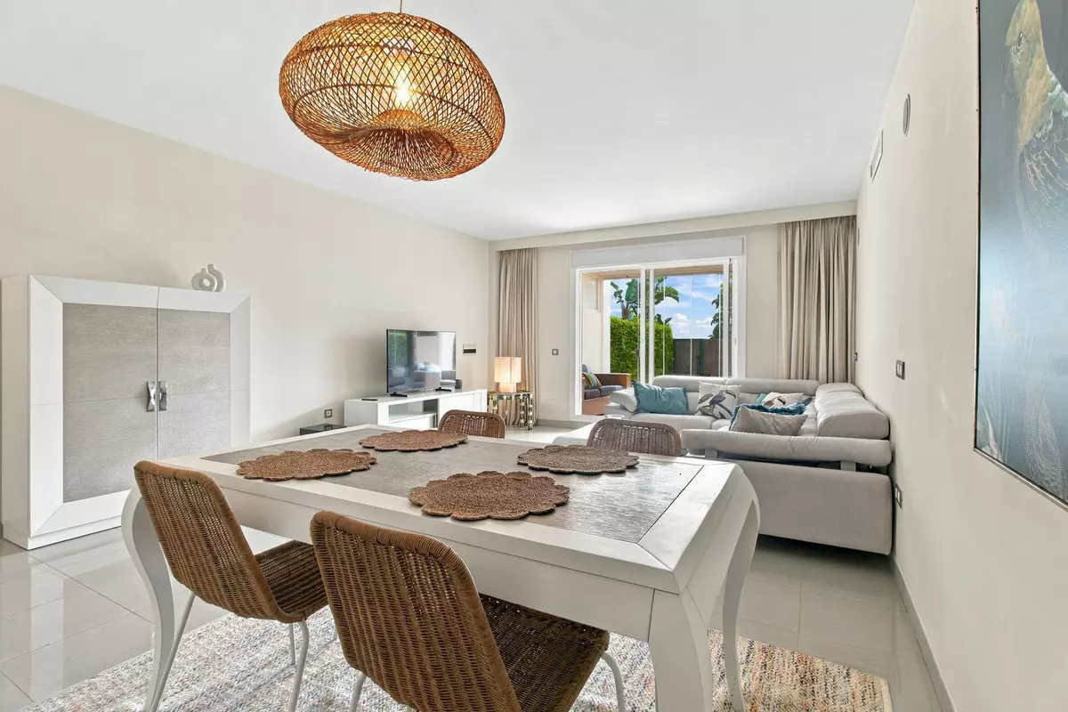 2-bedroom Apartment In Estepona, Spain (106 M²)