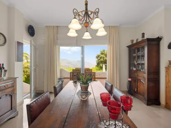 2-bedroom Apartment In Marbella, Spain (125 M²)