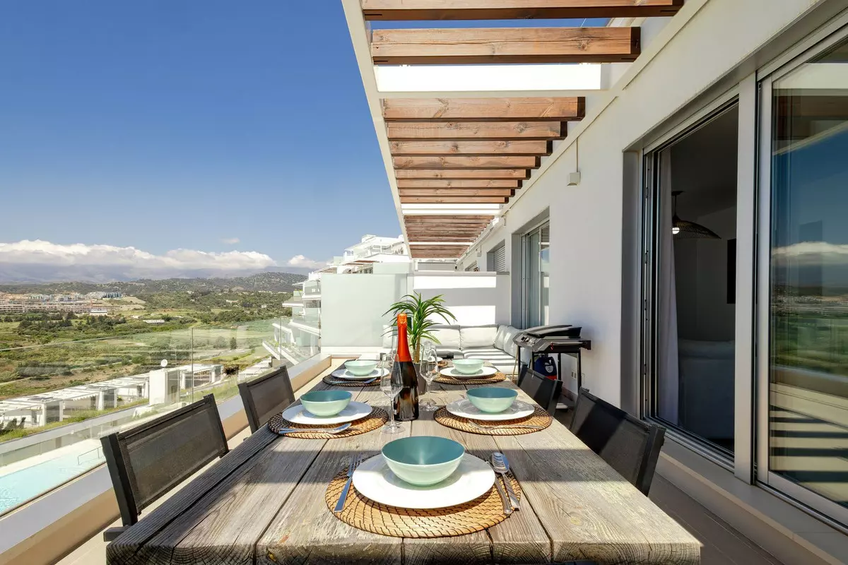 3-bedroom Apartment In Estepona, Spain (107 M²)
