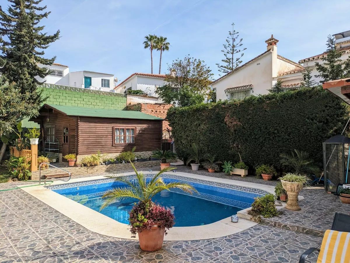 5-bedroom Villa In Benalmádena, Spain (237 M²)
