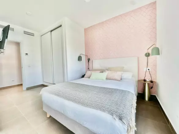 3-bedroom Apartment In Marbella, Spain (163 M²)