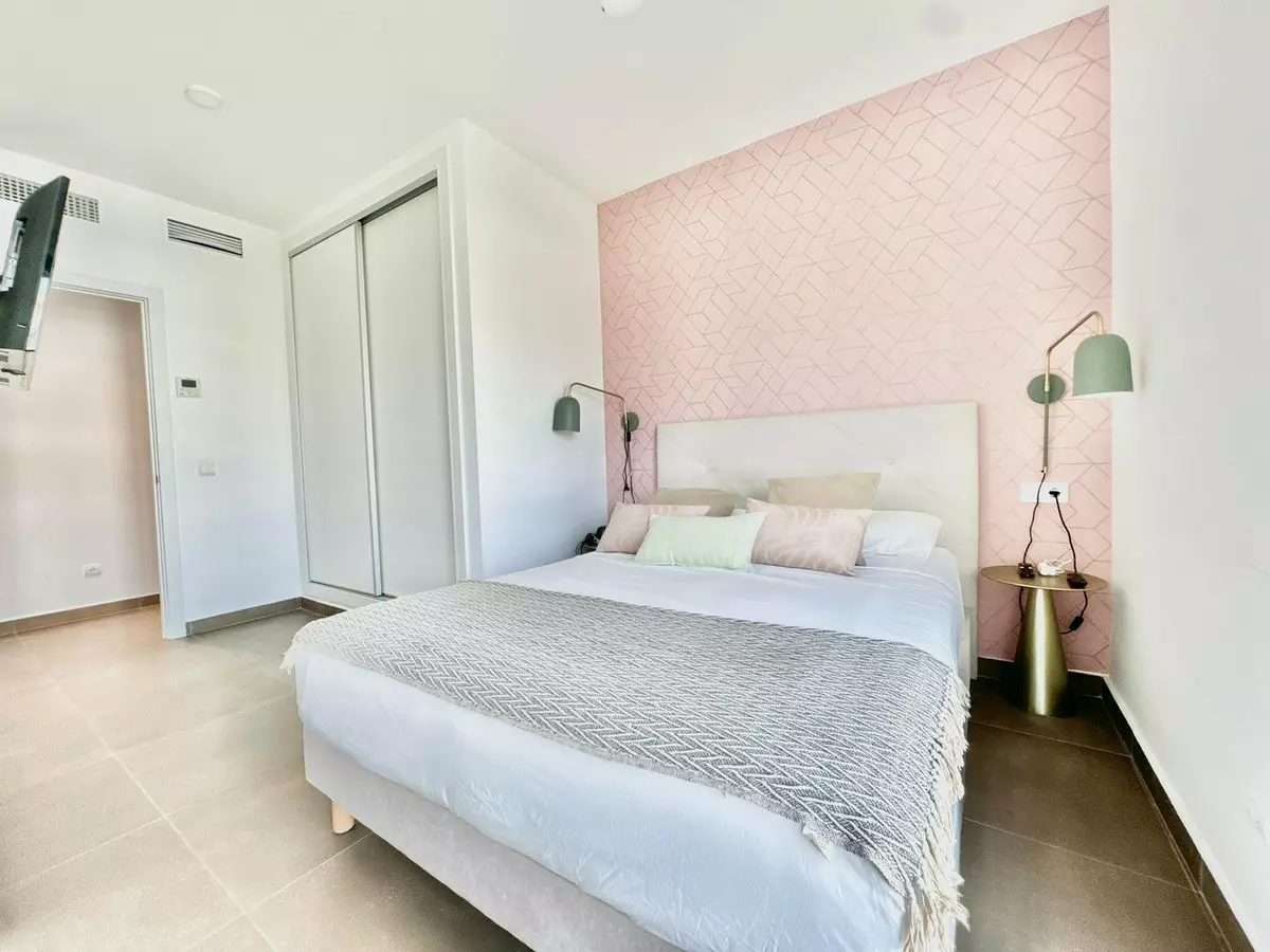 3-bedroom Apartment In Marbella, Spain (163 M²)