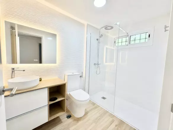 2-bedroom Apartment In Benalmádena, Spain (72 M²)