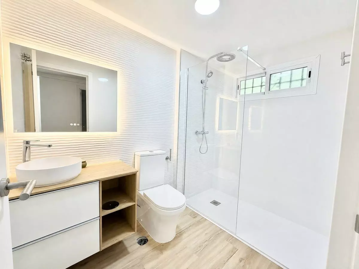 2-bedroom Apartment In Benalmádena, Spain (72 M²)