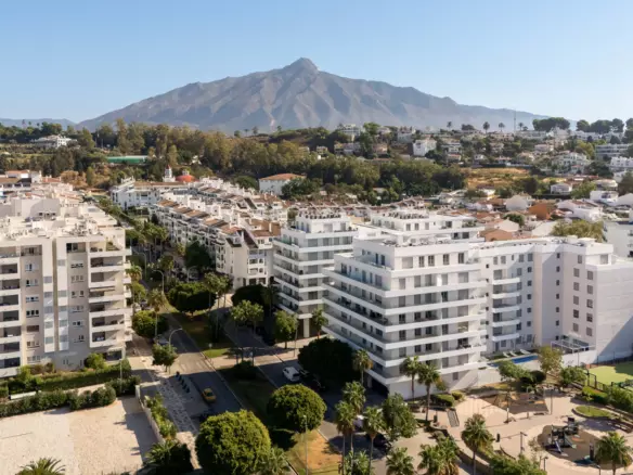 4-bedroom Apartment In Marbella, Spain (129 M²)