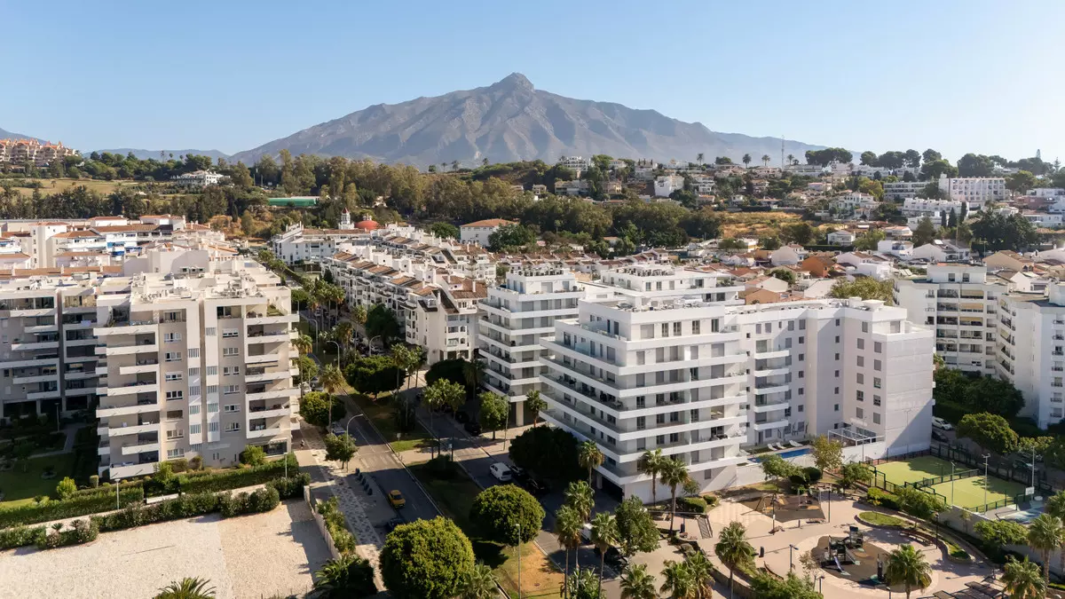 4-bedroom Apartment In Marbella, Spain (129 M²)