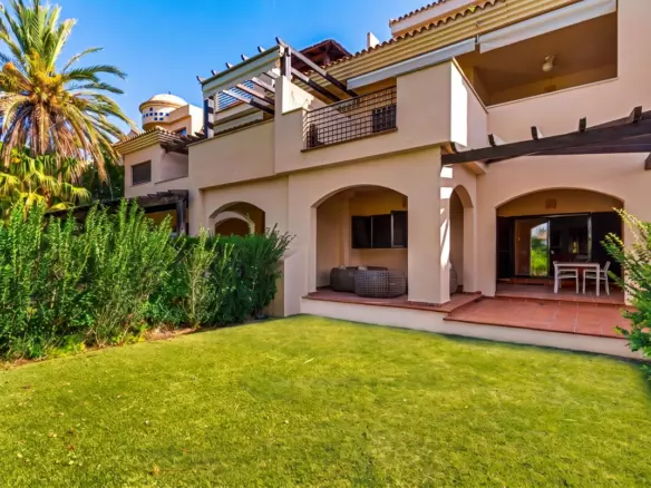 2-bedroom Apartment In Marbella, Spain (186 M²)