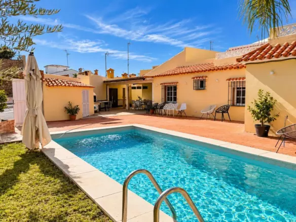 5-bedroom Villa In Marbella, Spain (378 M²)