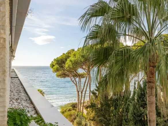 2-bedroom Apartment In Marbella, Spain (127 M²)