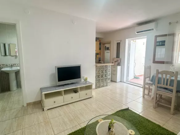 2-bedroom Apartment In Orihuela, Spain (52 M²)