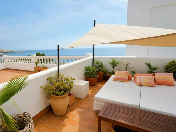 3-bedroom Apartment In Estepona, Spain (225 M²)