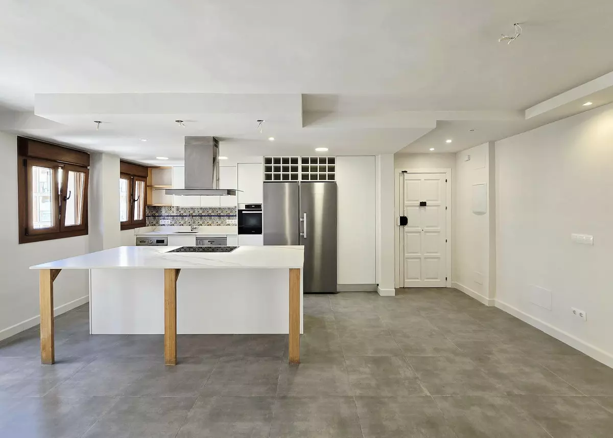 3-bedroom Apartment In Málaga, Spain (102 M²)