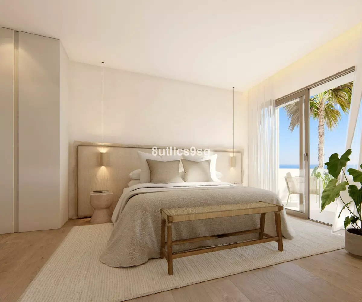 4-bedroom Villa In Istan, Spain (305 M²)