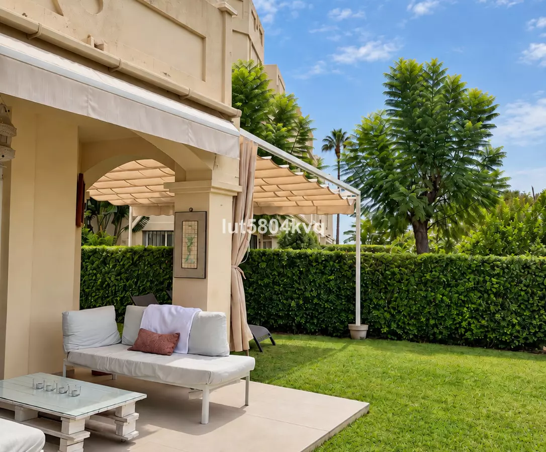 3-bedroom Apartment In Benahavis, Spain (150 M²)