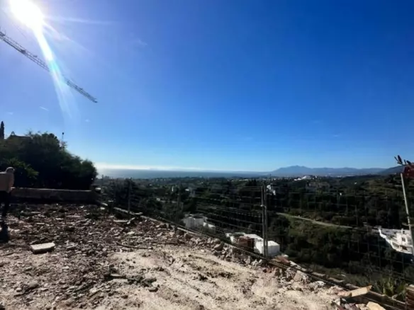 5-bedroom Villa In Marbella, Spain (345 M²)