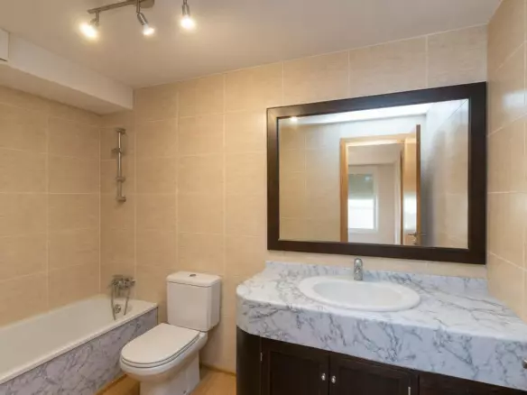 2-bedroom Apartment In Marbella, Spain (85 M²)