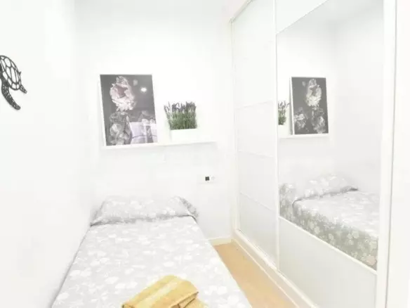3-bedroom Apartment In Málaga, Spain (80 M²)