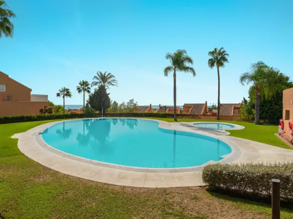 2-bedroom Apartment In Marbella, Spain (158 M²)