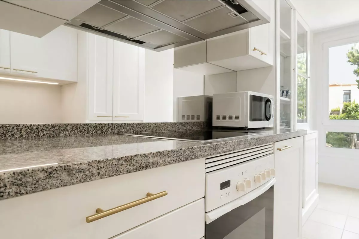 2-bedroom Apartment In Marbella, Spain (105 M²)