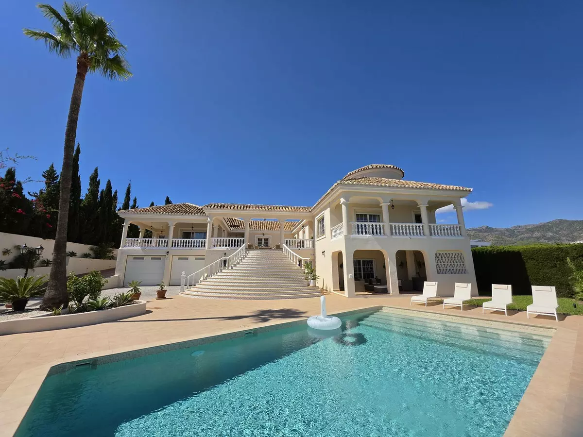 5-bedroom Villa In Benalmádena, Spain (793 M²)