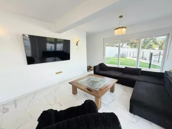 6-bedroom Villa In Orihuela, Spain (240 M²)