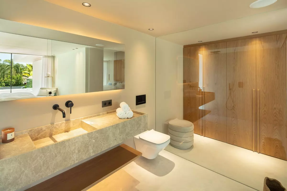 4-bedroom Villa In Marbella, Spain (435 M²)