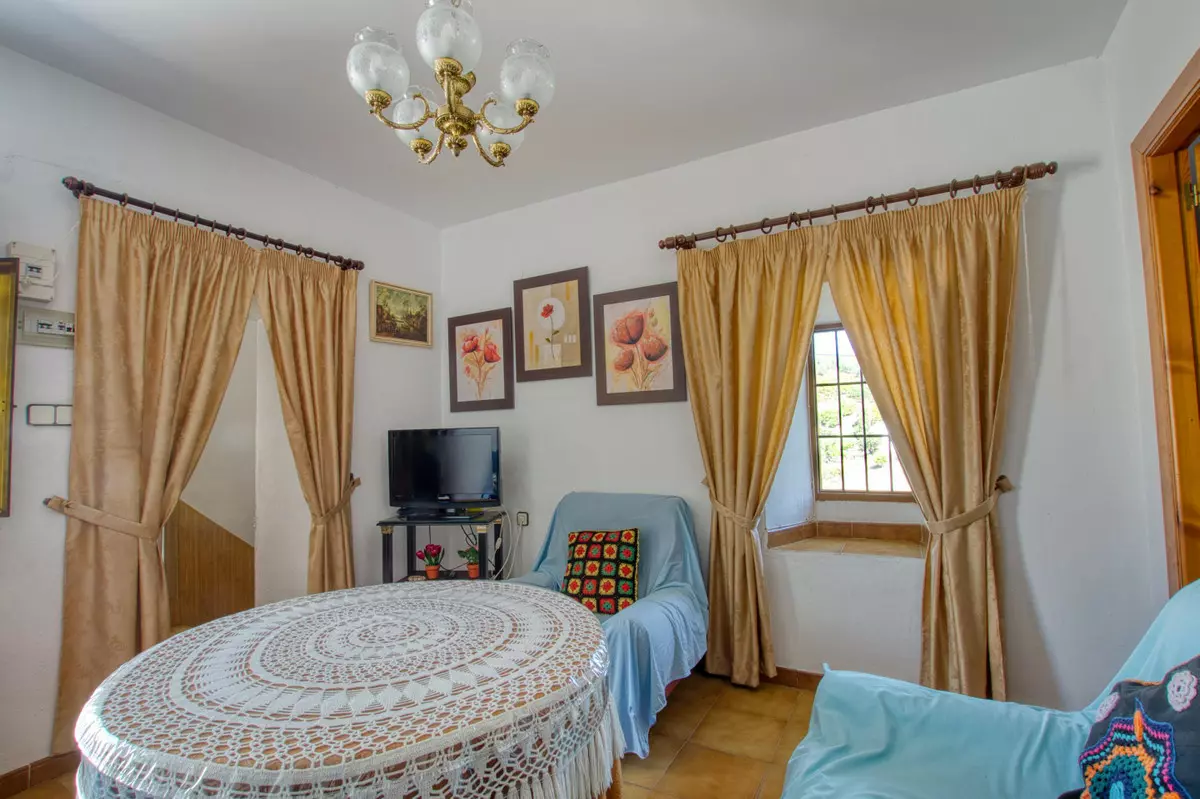 3-bedroom Villa In Canillas De Aceituno, Spain (90 M²)