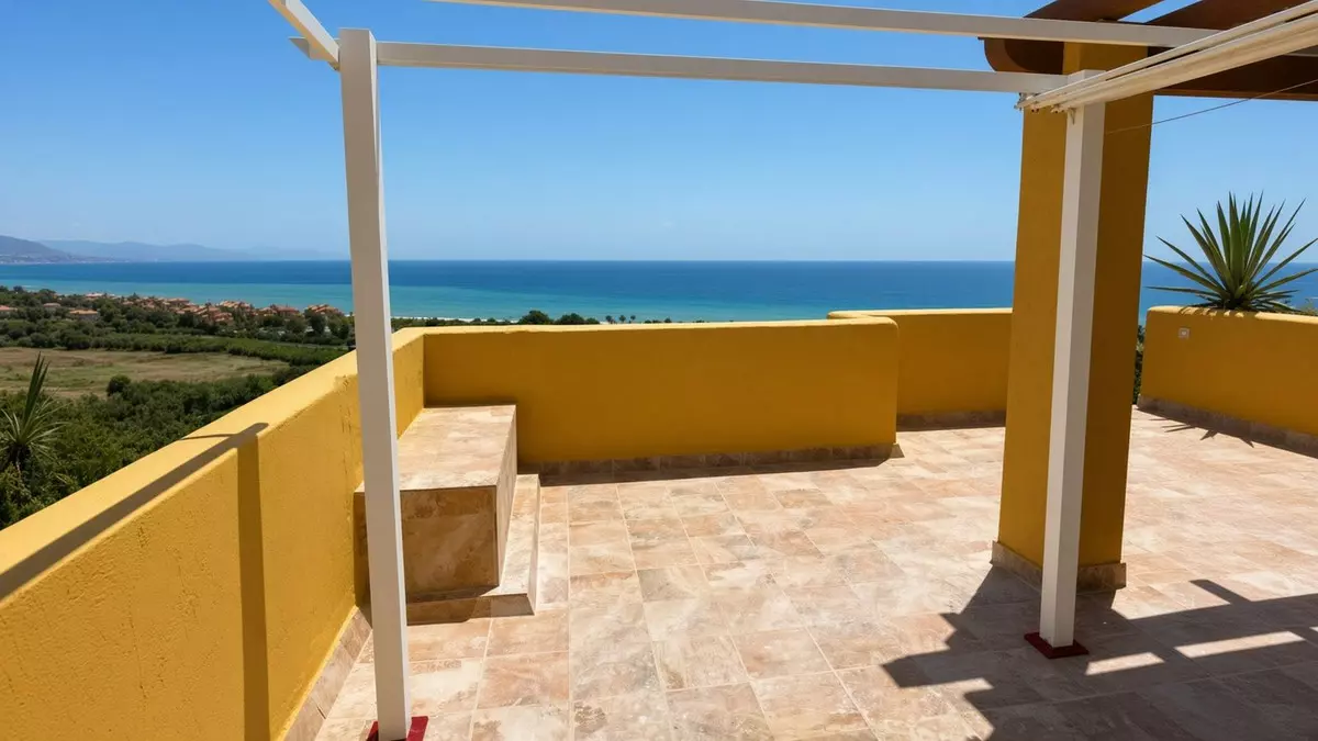 2-bedroom Apartment In Manilva, Spain (97 M²)