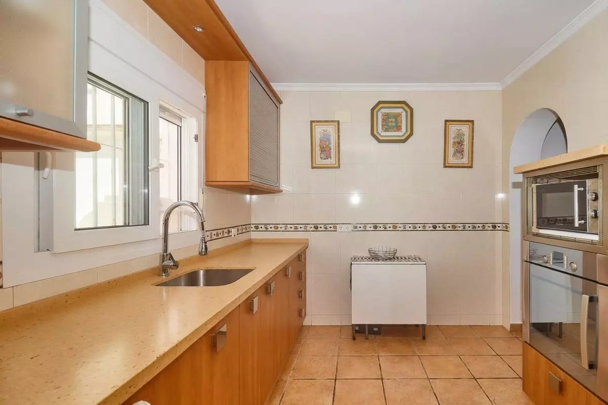 4-bedroom Town House In Fuengirola, Spain (145 M²)