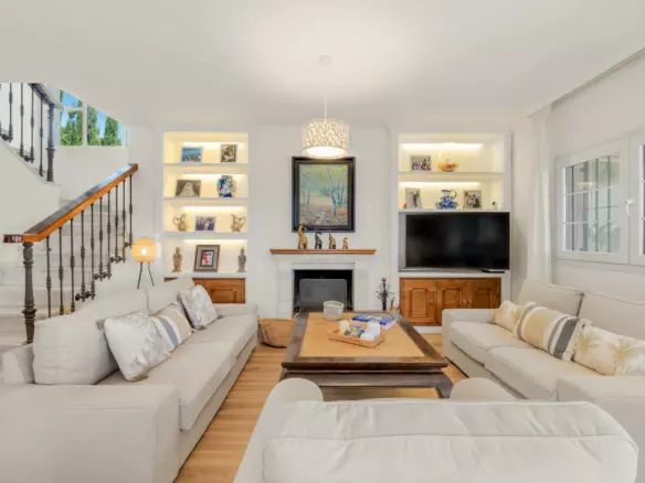 3-bedroom Villa In Estepona, Spain (210 M²)