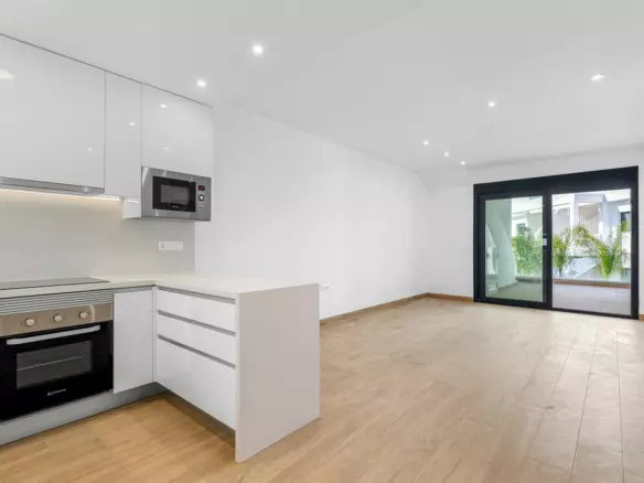 2-bedroom Apartment In Orihuela, Spain (75 M²)